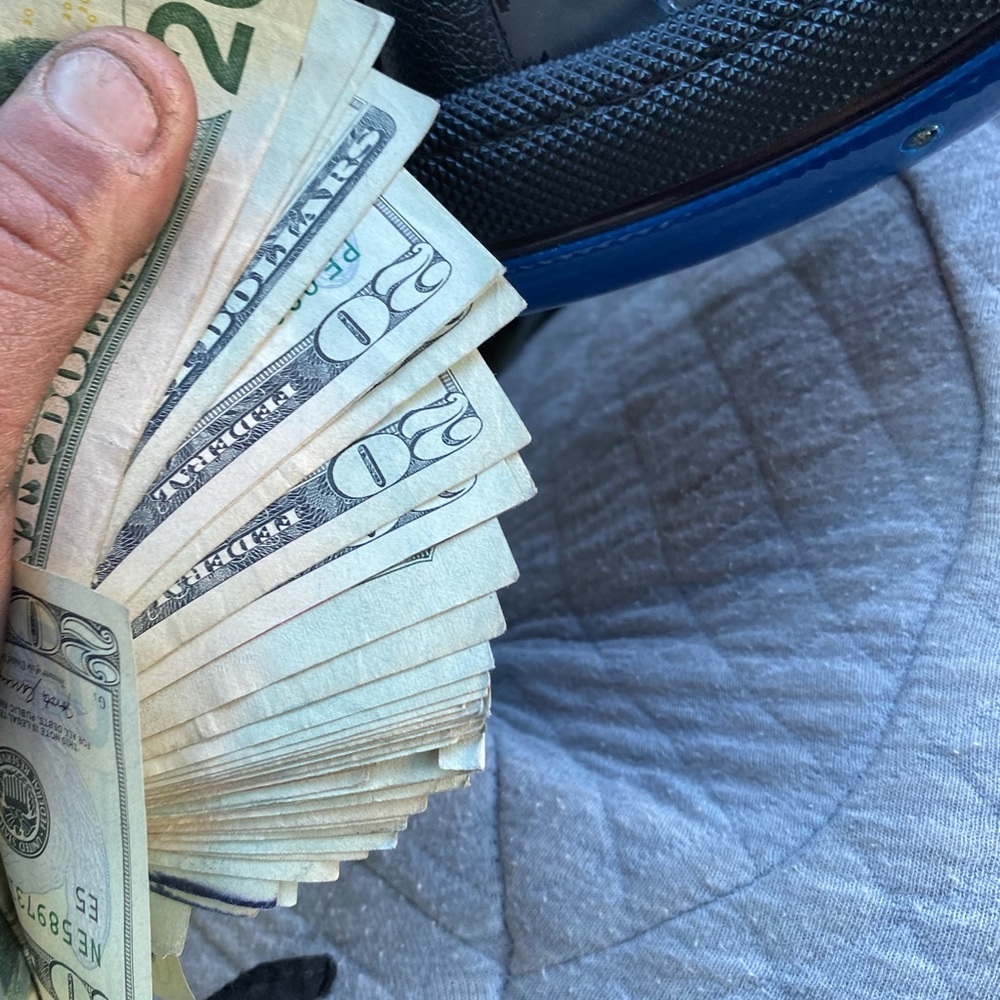 Meet your Posher, Gregory